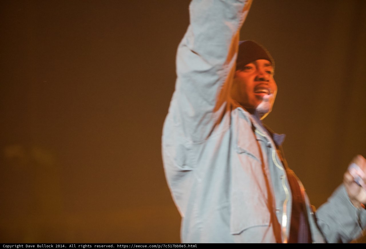 Nas Gets the Crowd Going