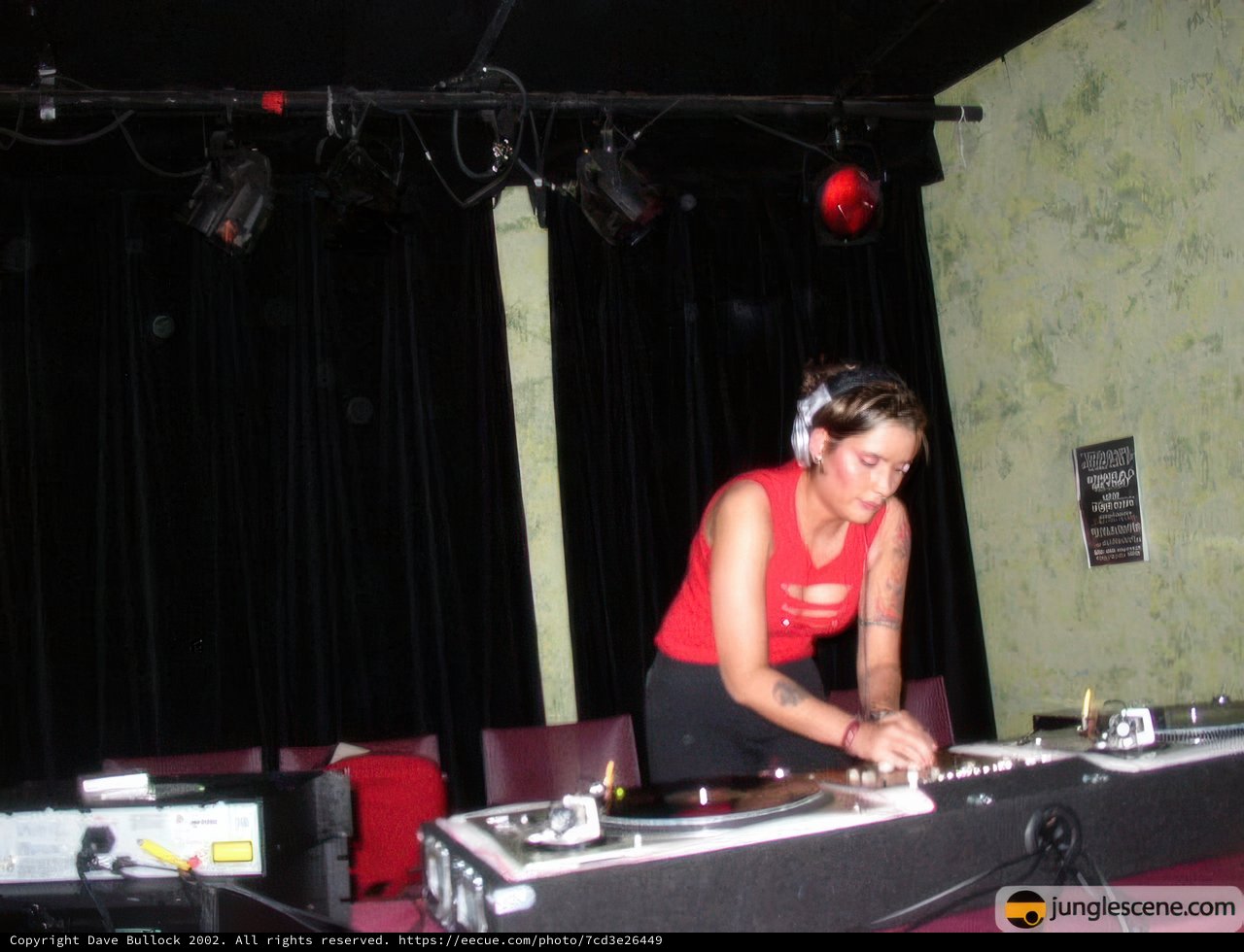 DJ set in Red