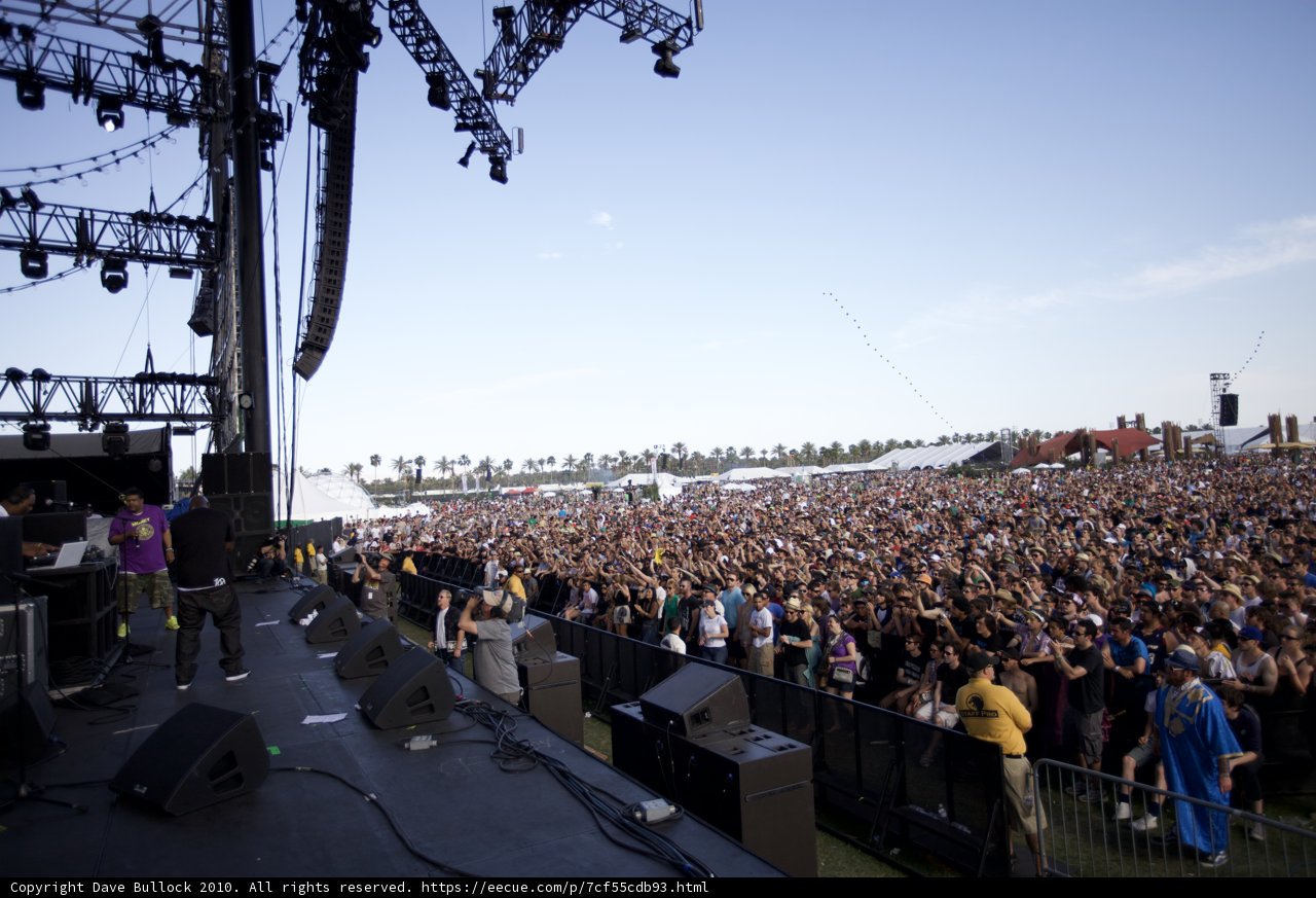 Coachella Sunday Concert Crowd