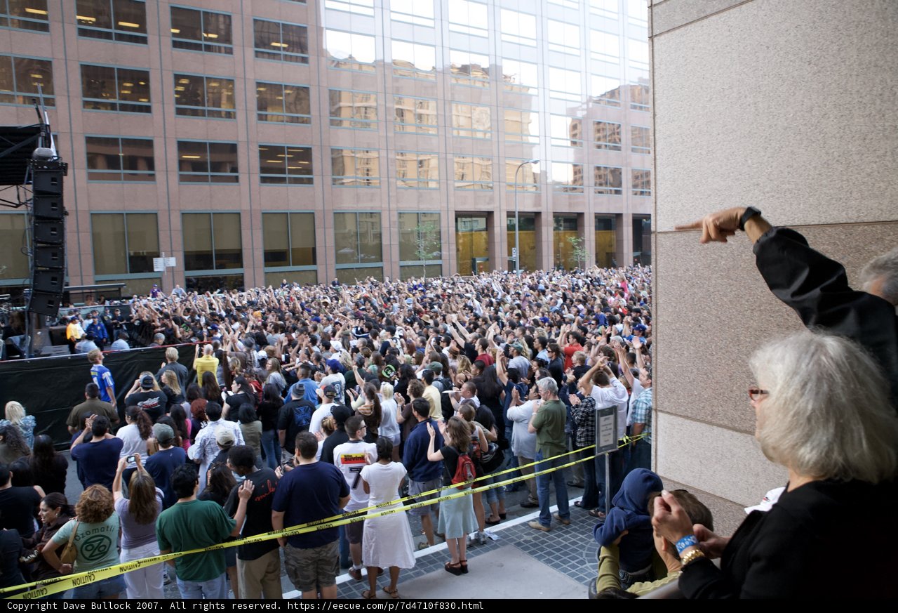 Grand Performance Draws a Packed Crowd