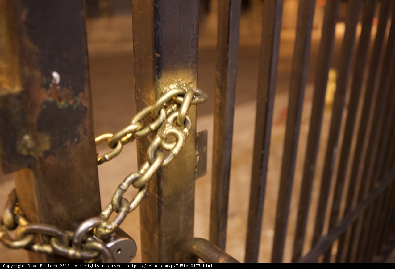 A Rusty Chain on the Plata Wine Party Gate
