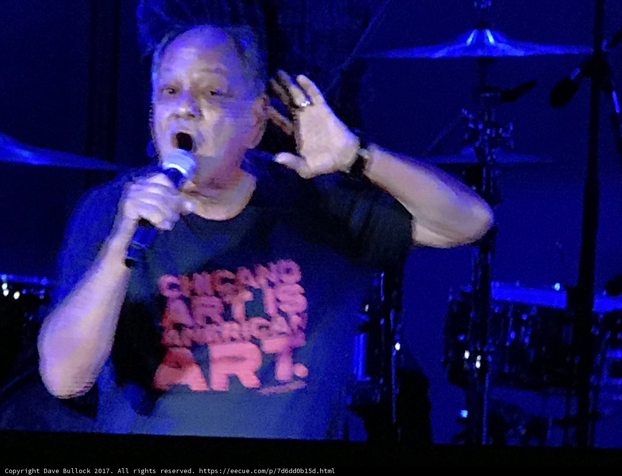 Cheech Marin Rocks the Mic at 2017 Concert