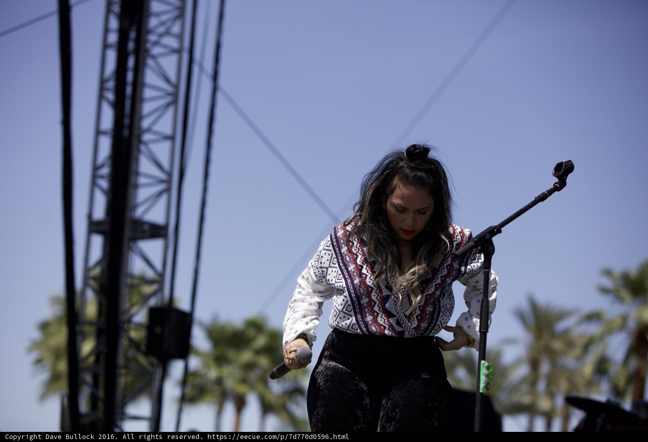 Carla Morrison Takes the Stage