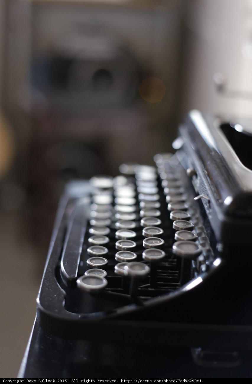 Retro Writing Machine