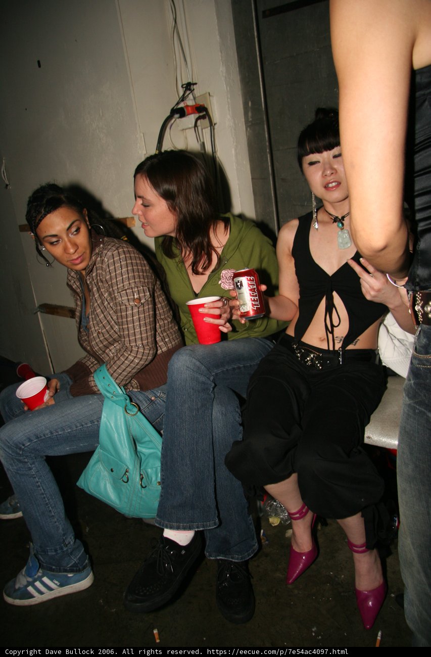 Black Pants Hangout