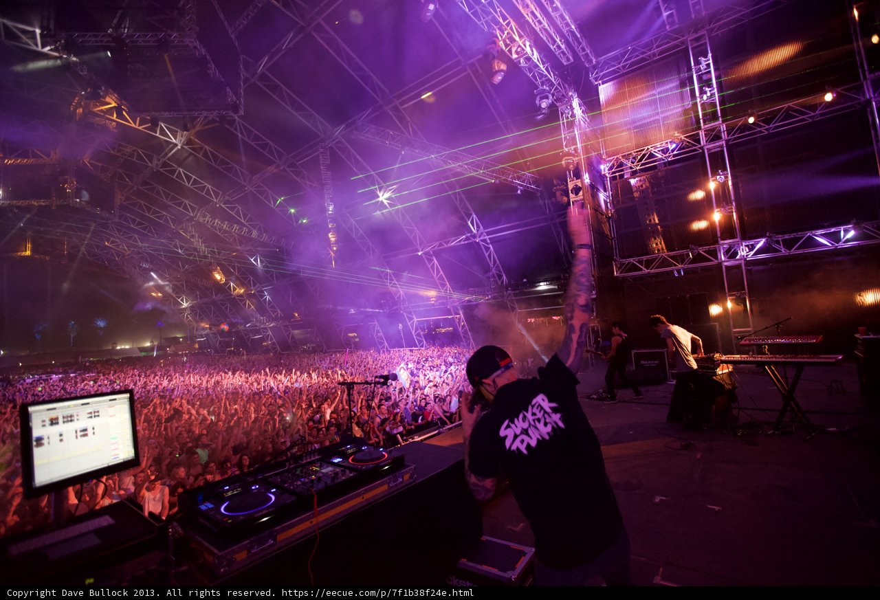 DJ ignites the crowd