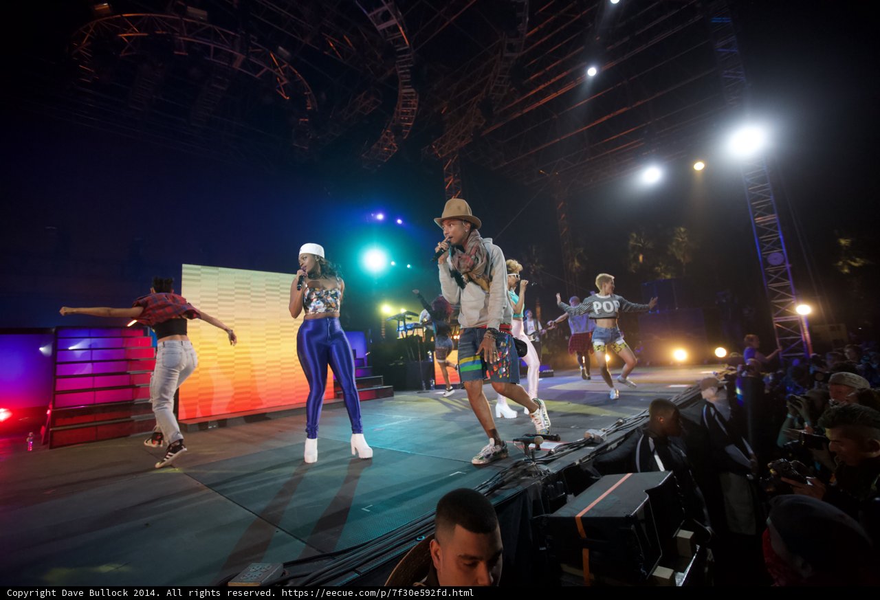 Pharrell Williams and his crew in a Hat-tastic Performance