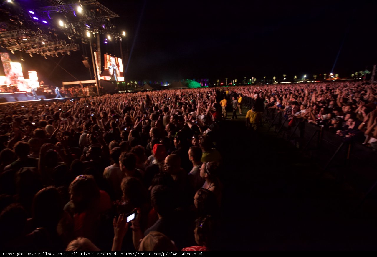 Rocking with the Urban Metropolis Crowd