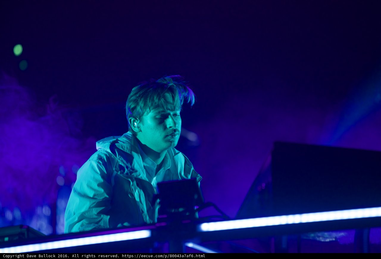 White Jacket, Electric Keys
