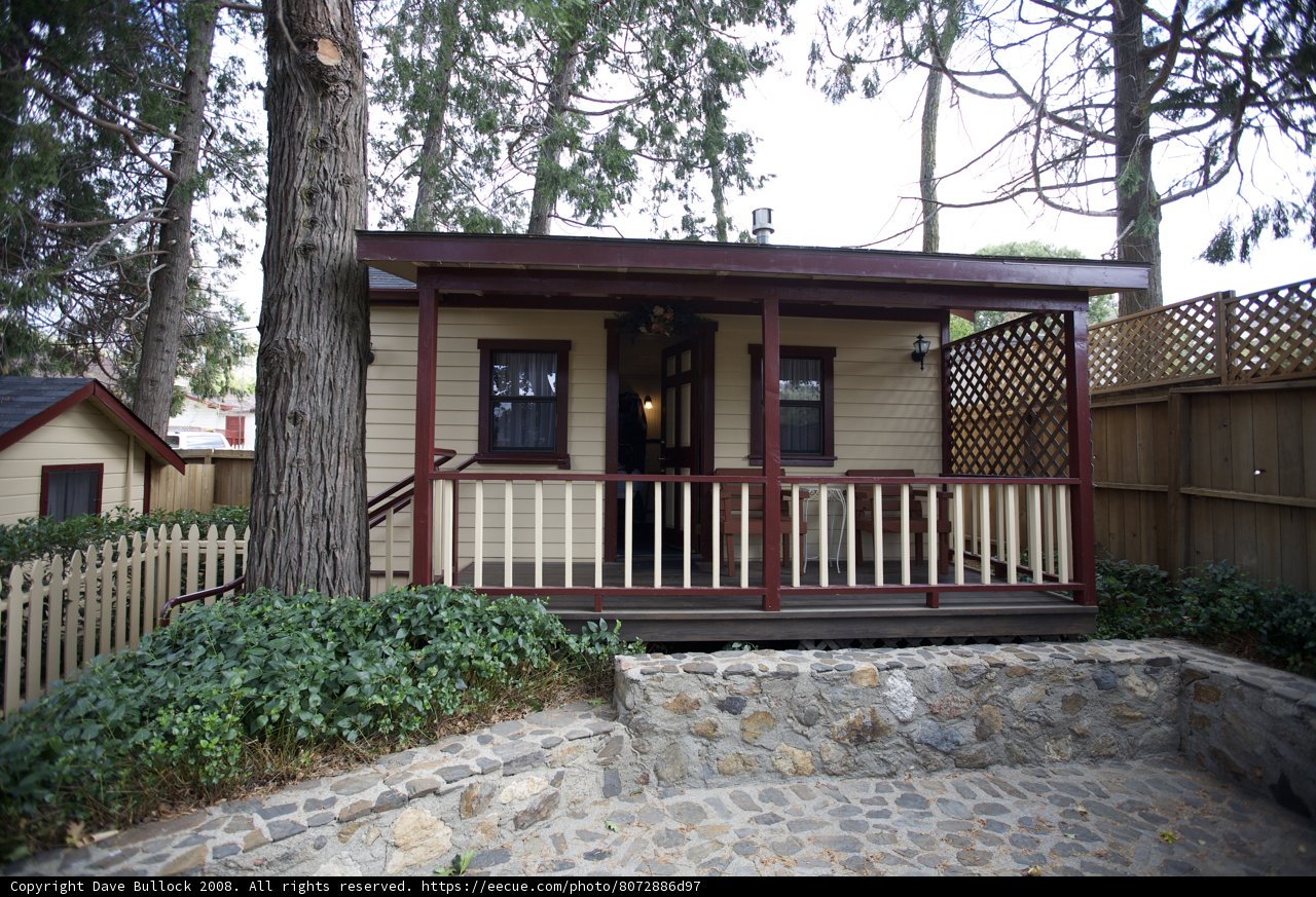 Charming Cottage with Porch and Tree