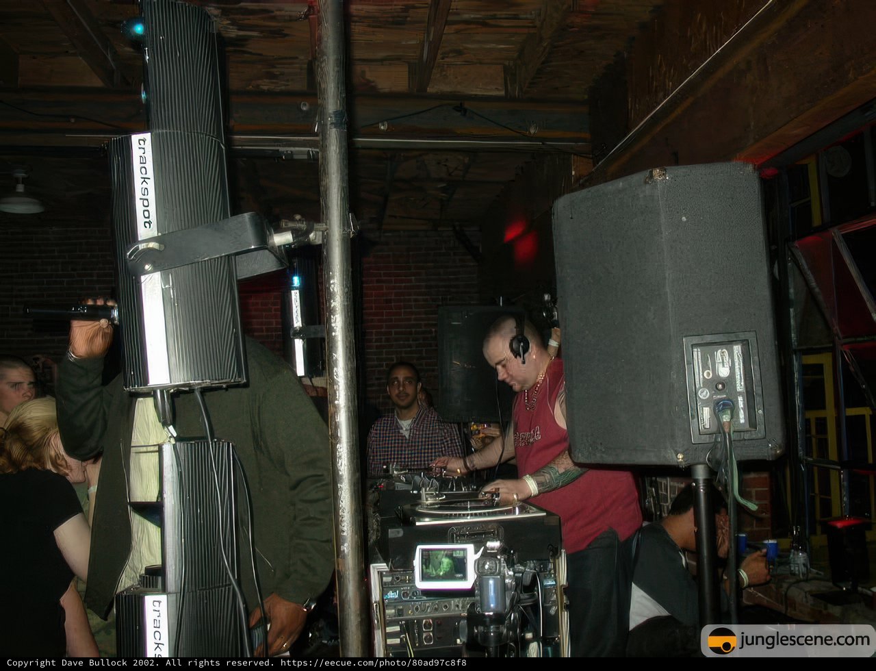 DJ Eric S Rocks the Nightclub