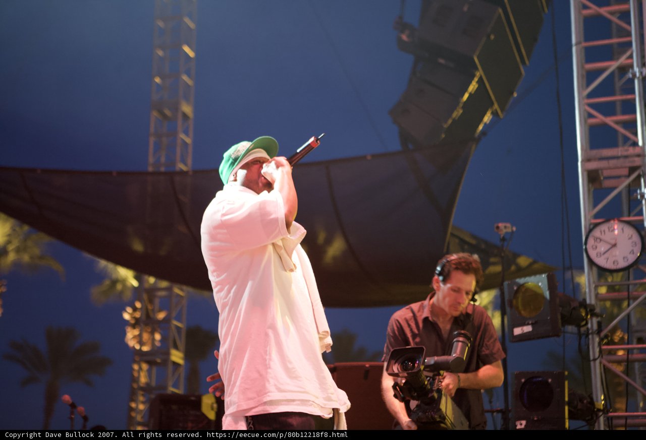 The Entertainer Takes the Stage
