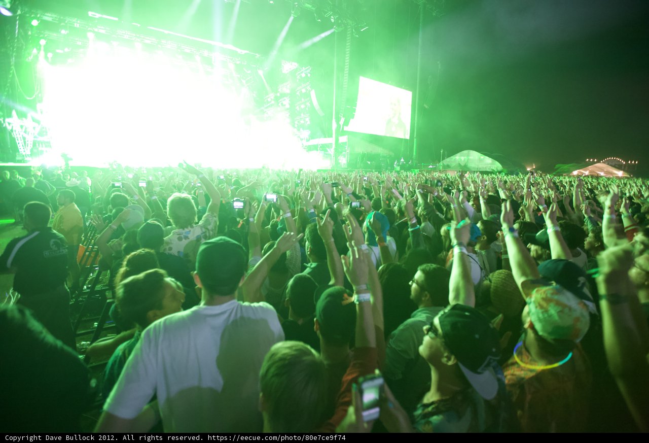 Green Lights and Big Crowds at Coachella 2012