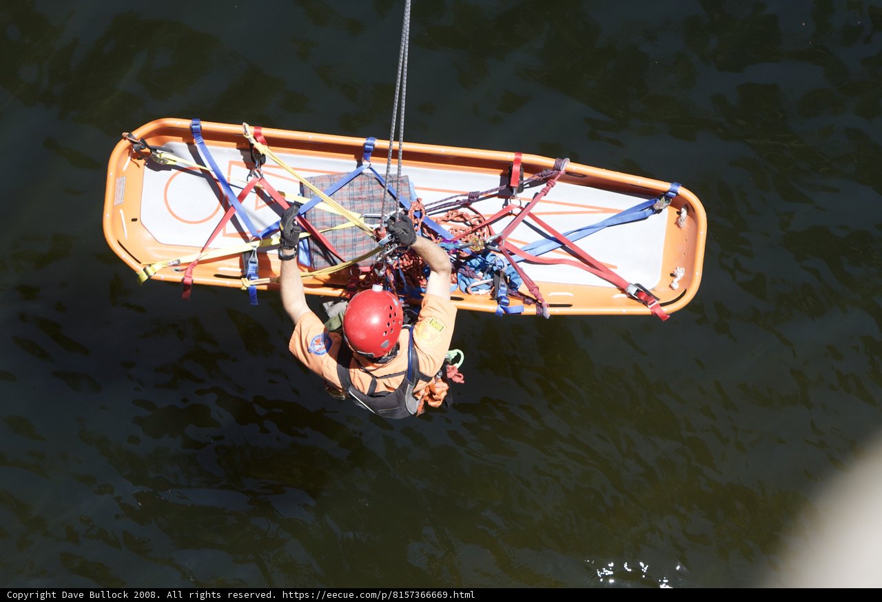 Highline Adventure on the Water