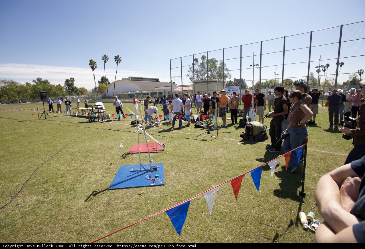 Caltech Engineering Competition: Team Photo