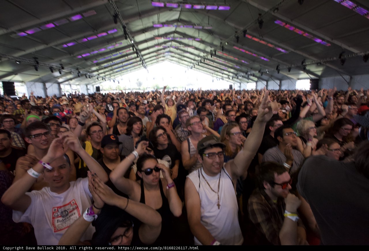 Cochella Friday Crowd Goes All Out