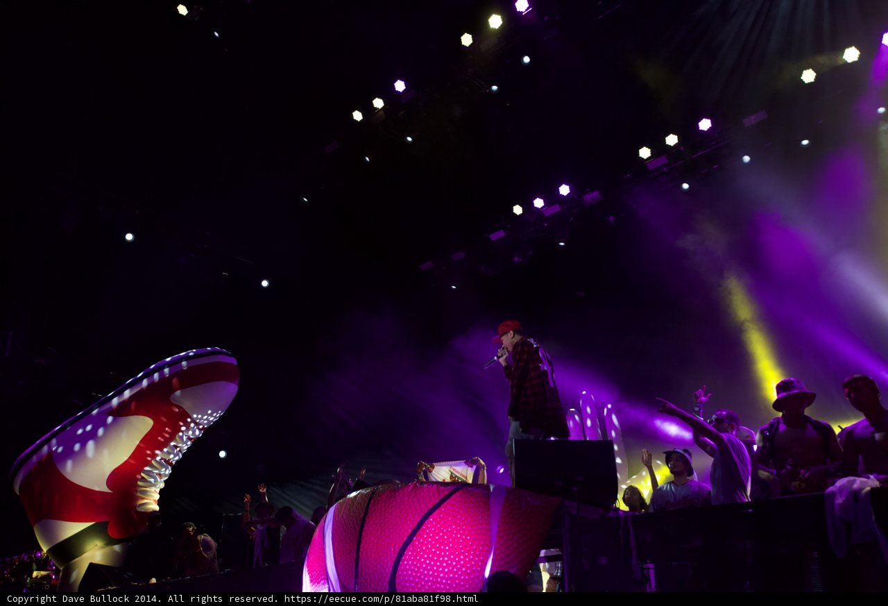 A Rocking Performance under the Purple Spotlight