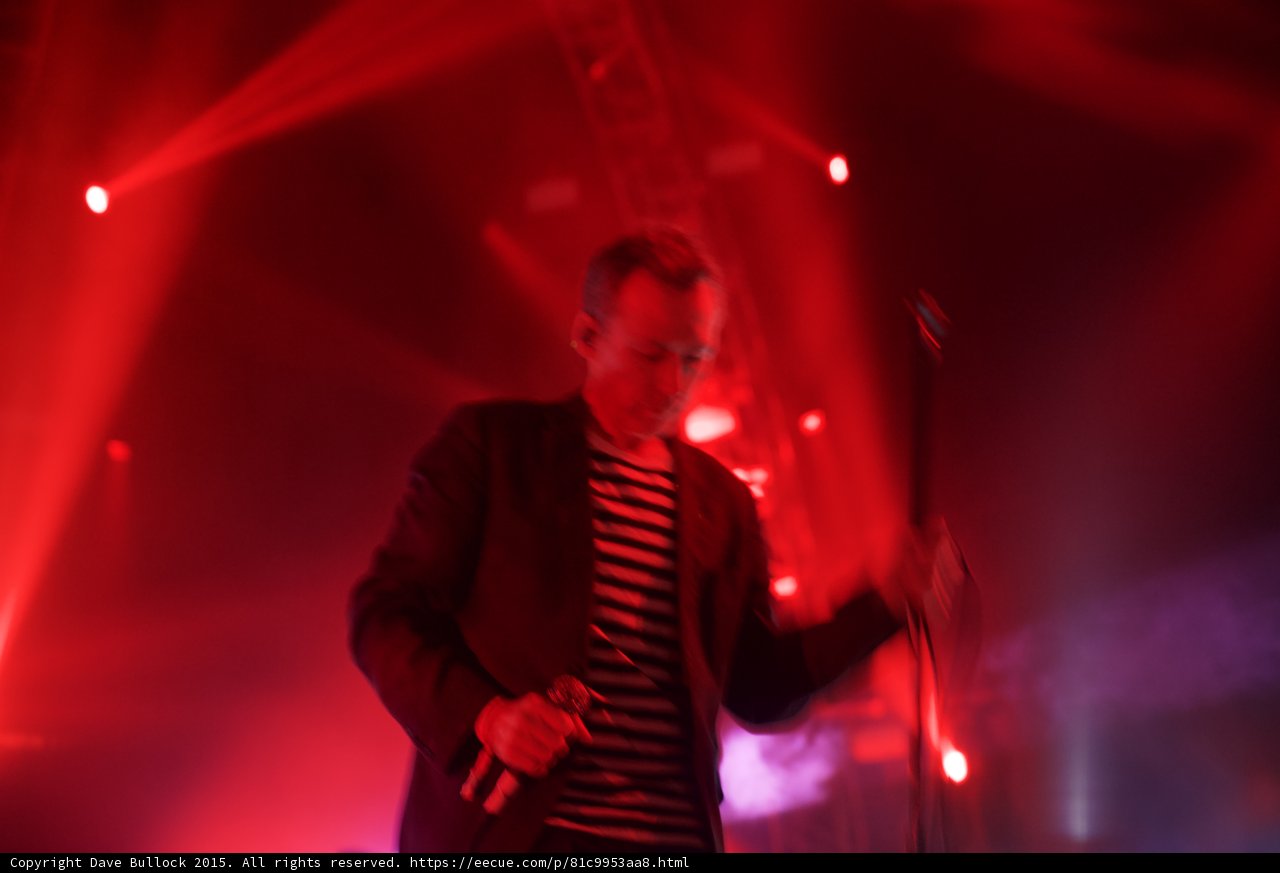 Singer Red Wash Motion Blur