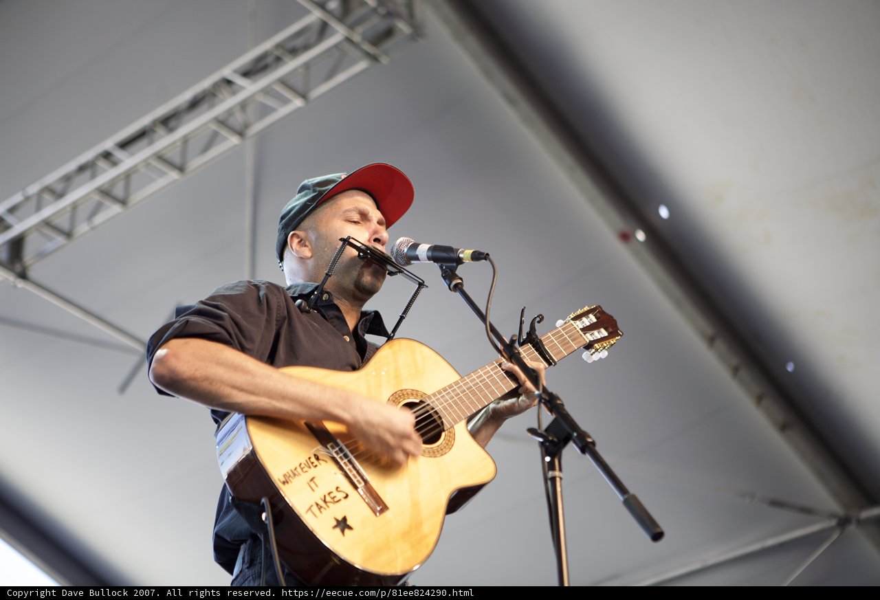Tom Morello's Electrifying Solo Performance