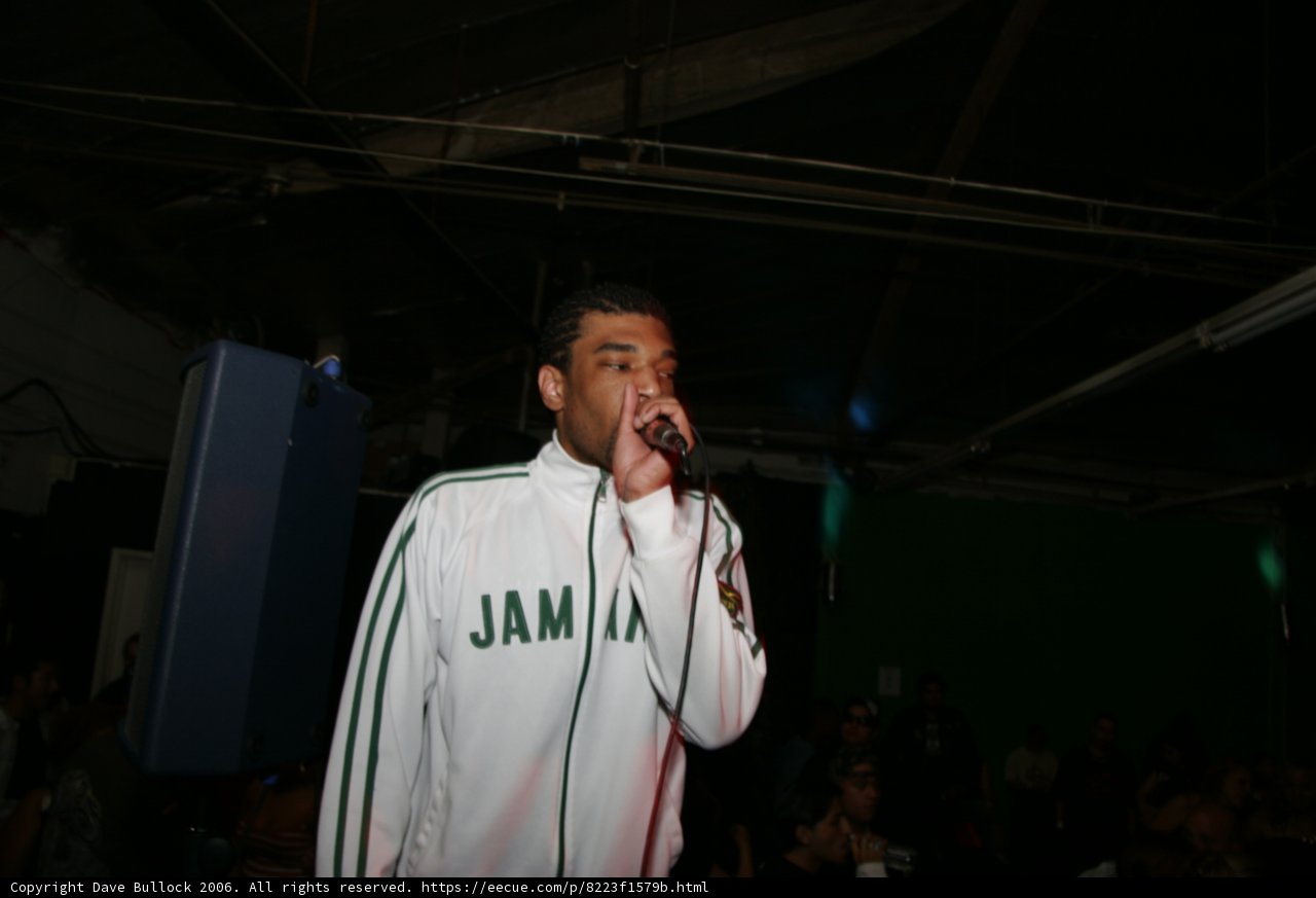 Solo Performance in the Urban Club