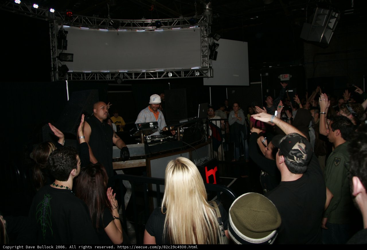 Craze Commands the Crowd
