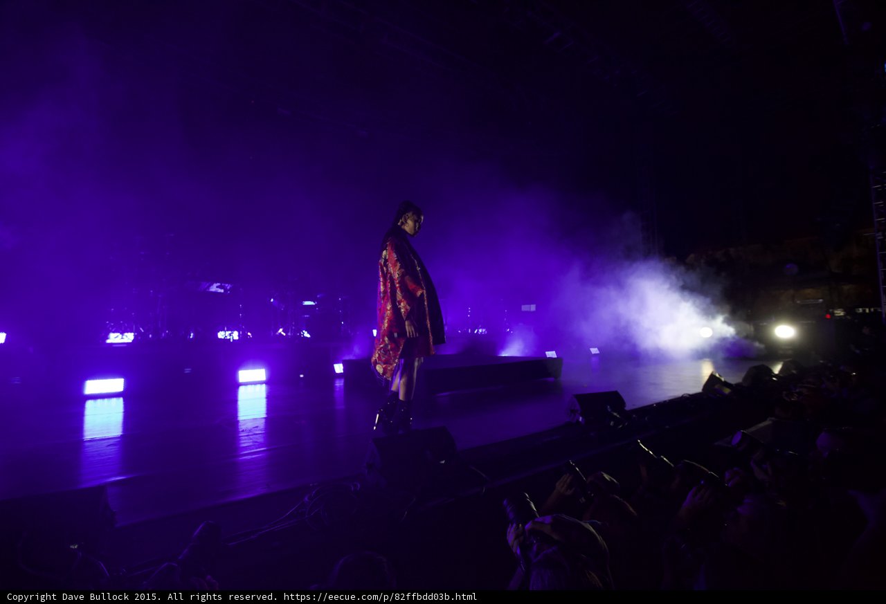 FKA twigs Wide Stage Purple Lighting Red Brocade Kimono Gold Patterns Black Boots LED Lights Haze Stage Truss