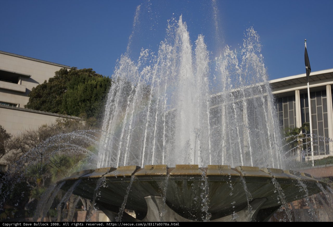 Serene Fountain in the Heart of the City