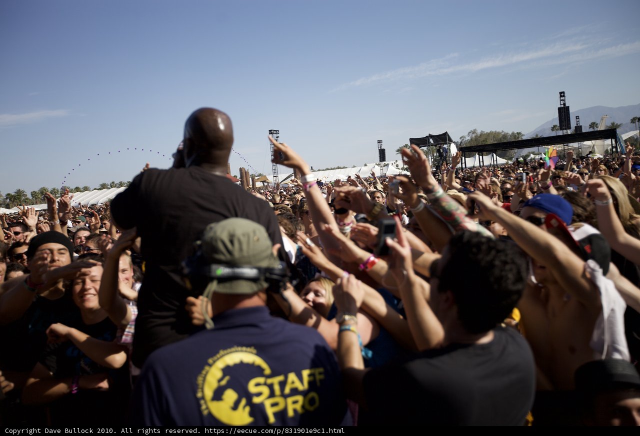 Man Takes Center Stage at Coachella Sunday 2010