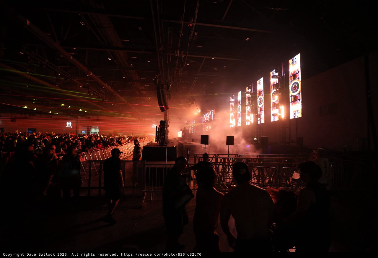 Massive EDM Crowd Surges at Wobbleland 2026 Festival
