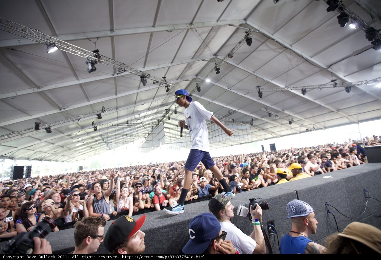 Crowd Goes Wild for Brian Vernel's Performance