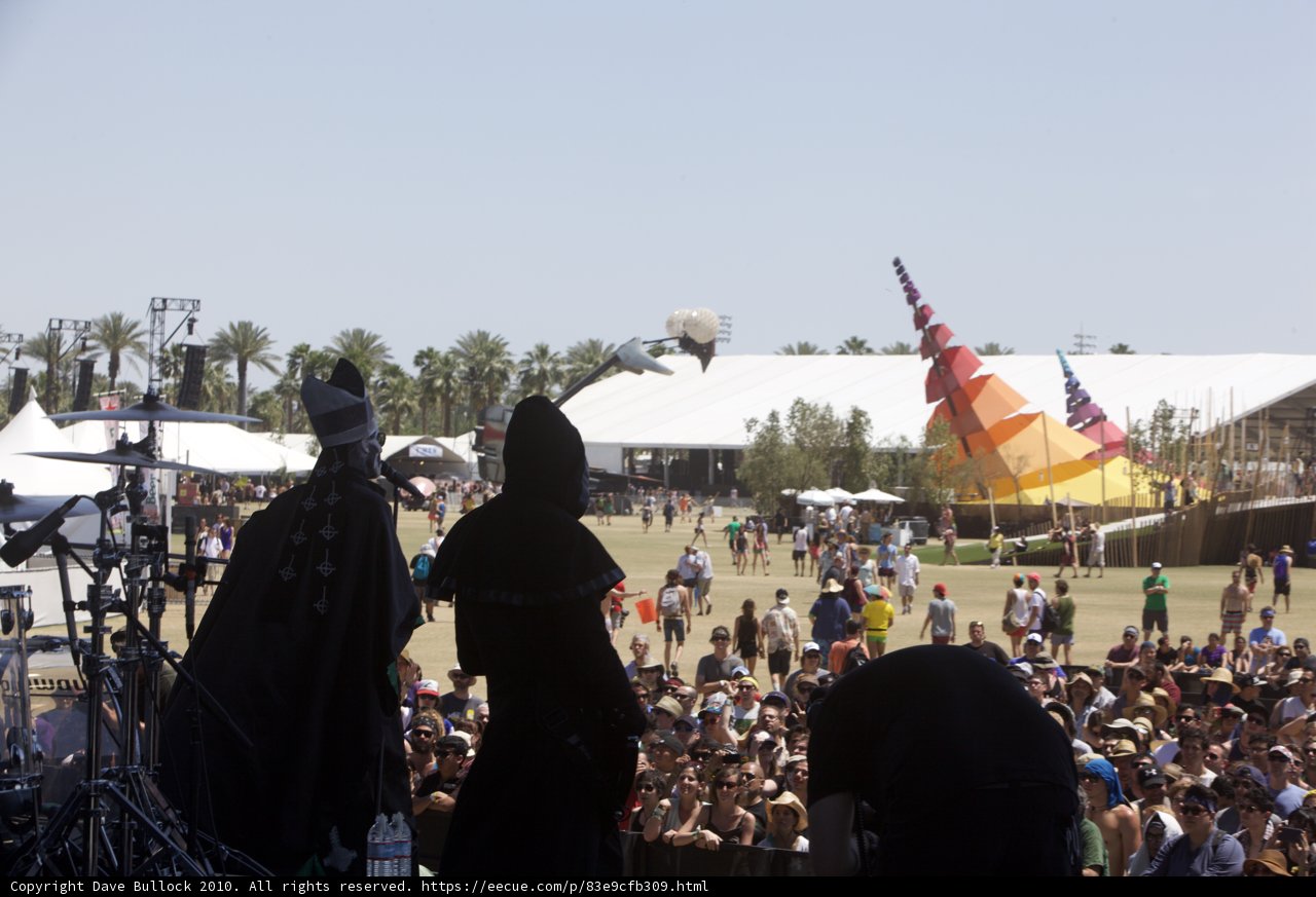 Music and People under the Desert Sky