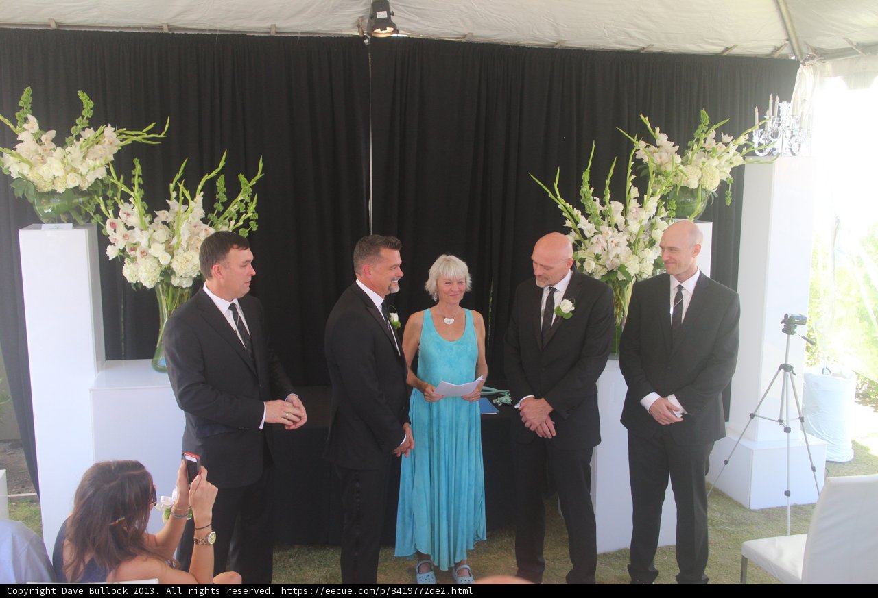 Flower Arrangement in Wedding of 7 People