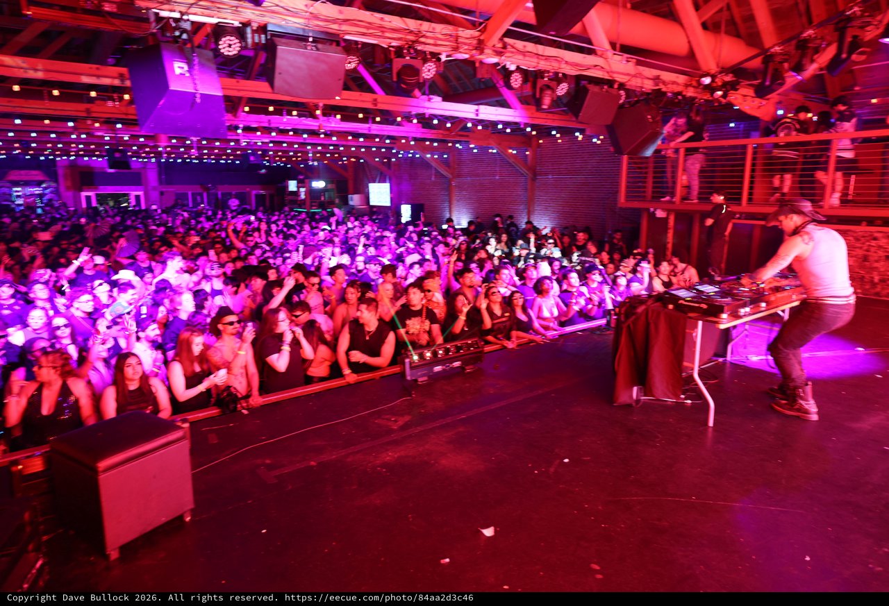 DJ Ignites Massive Crowd at Wobbleland Festival 2026