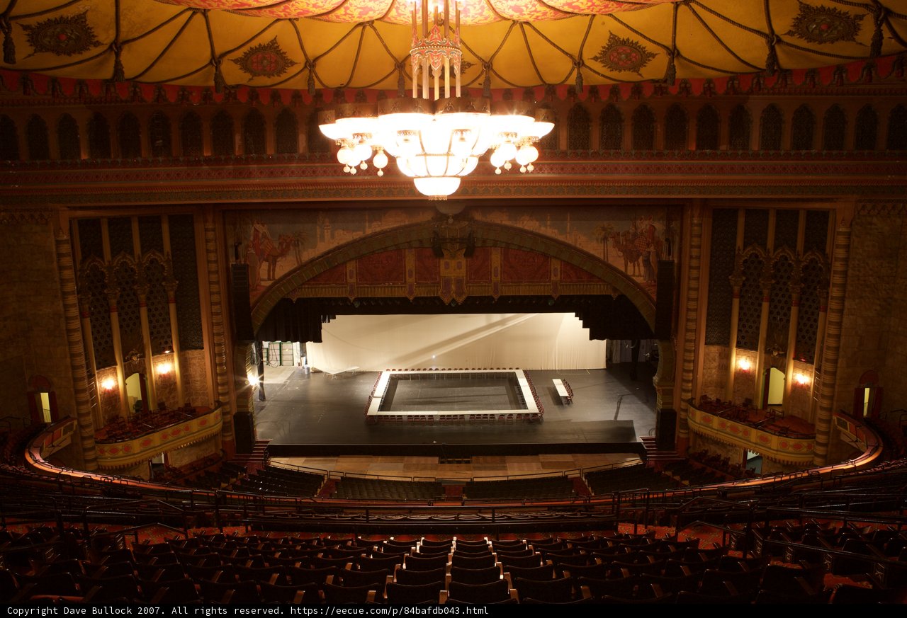 Illuminating the Empty Stage