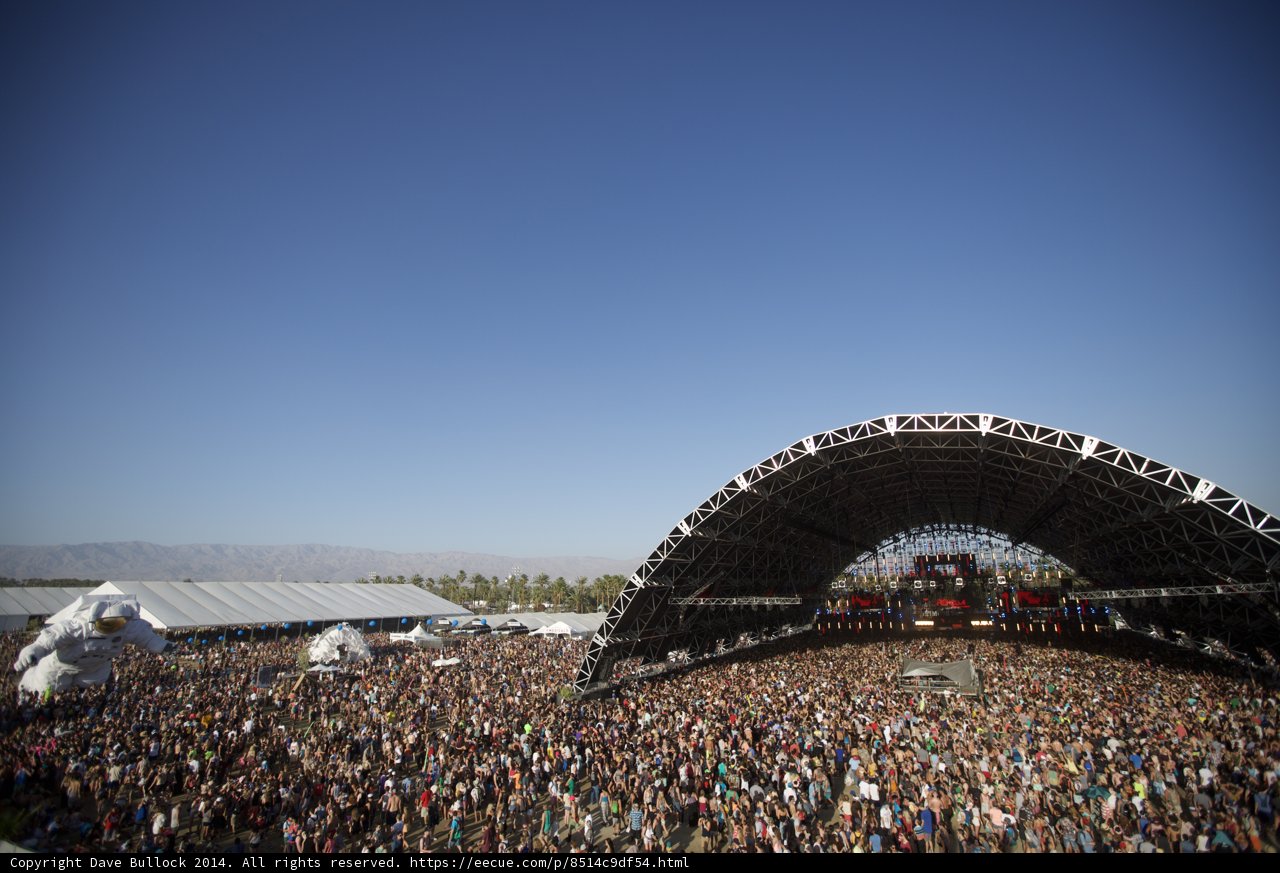 A Sea of Fans at Coachella Music Festival
