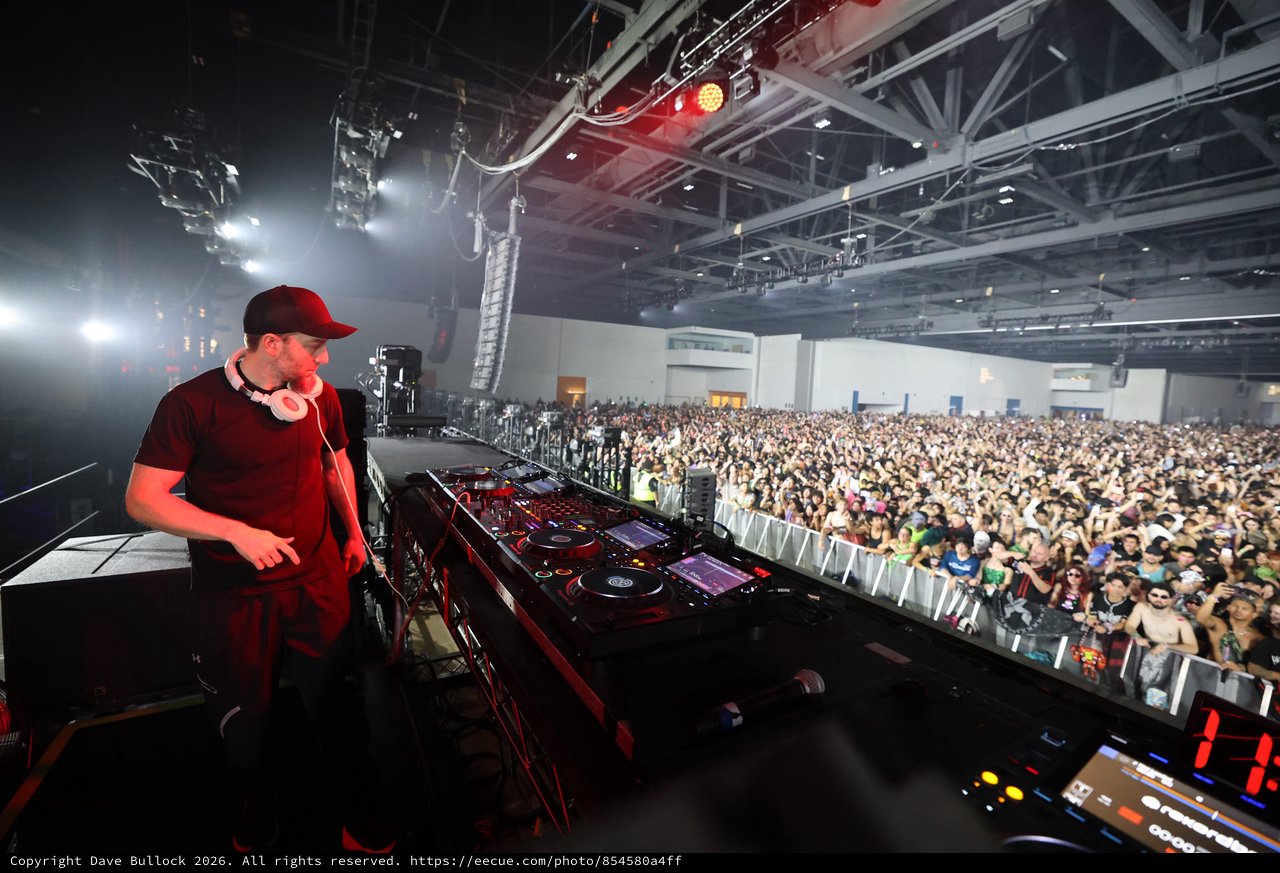 DJ Commands Massive Indoor Festival Crowd at Wobbleland