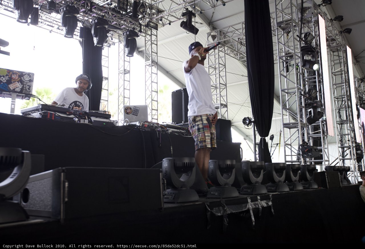Craze takes center stage at Coachella