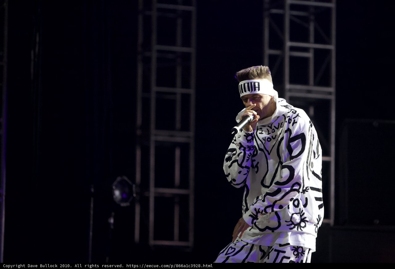 Solo Performance Under the Coachella Lights