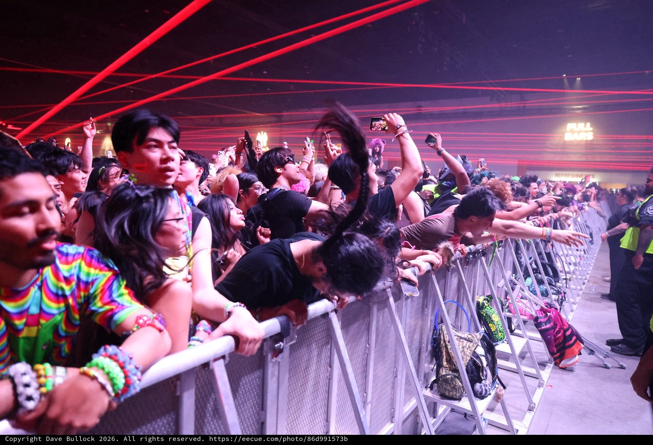 Electric Crowd Surges Against Barrier at Wobbleland 2026
