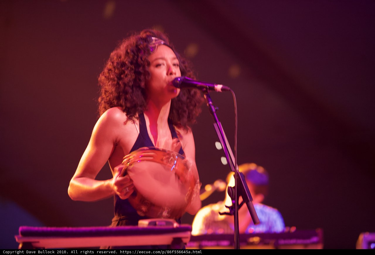 Corinne Bailey Rae Shreds on Guitar at Coachella 2010