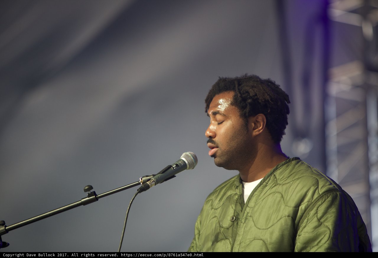 Sampha Rocks the Mic at Coachella 2017