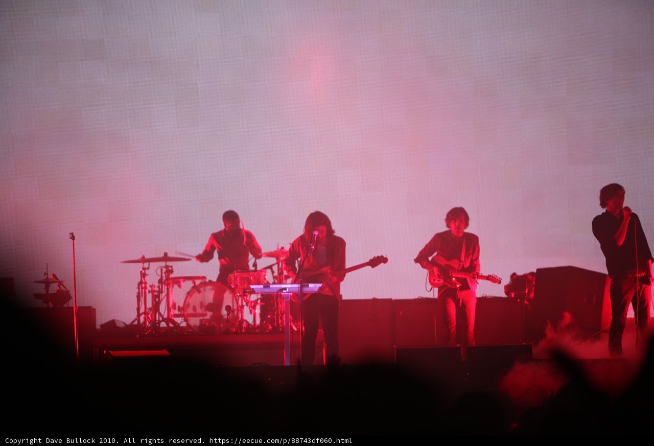 The 1975 electrify Coachella crowd