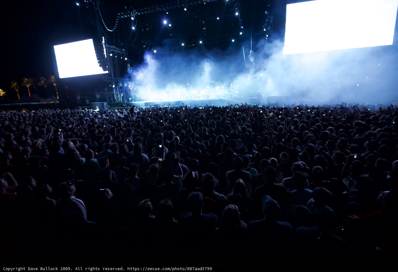 Smoke and the Sound: A Concert Experience
