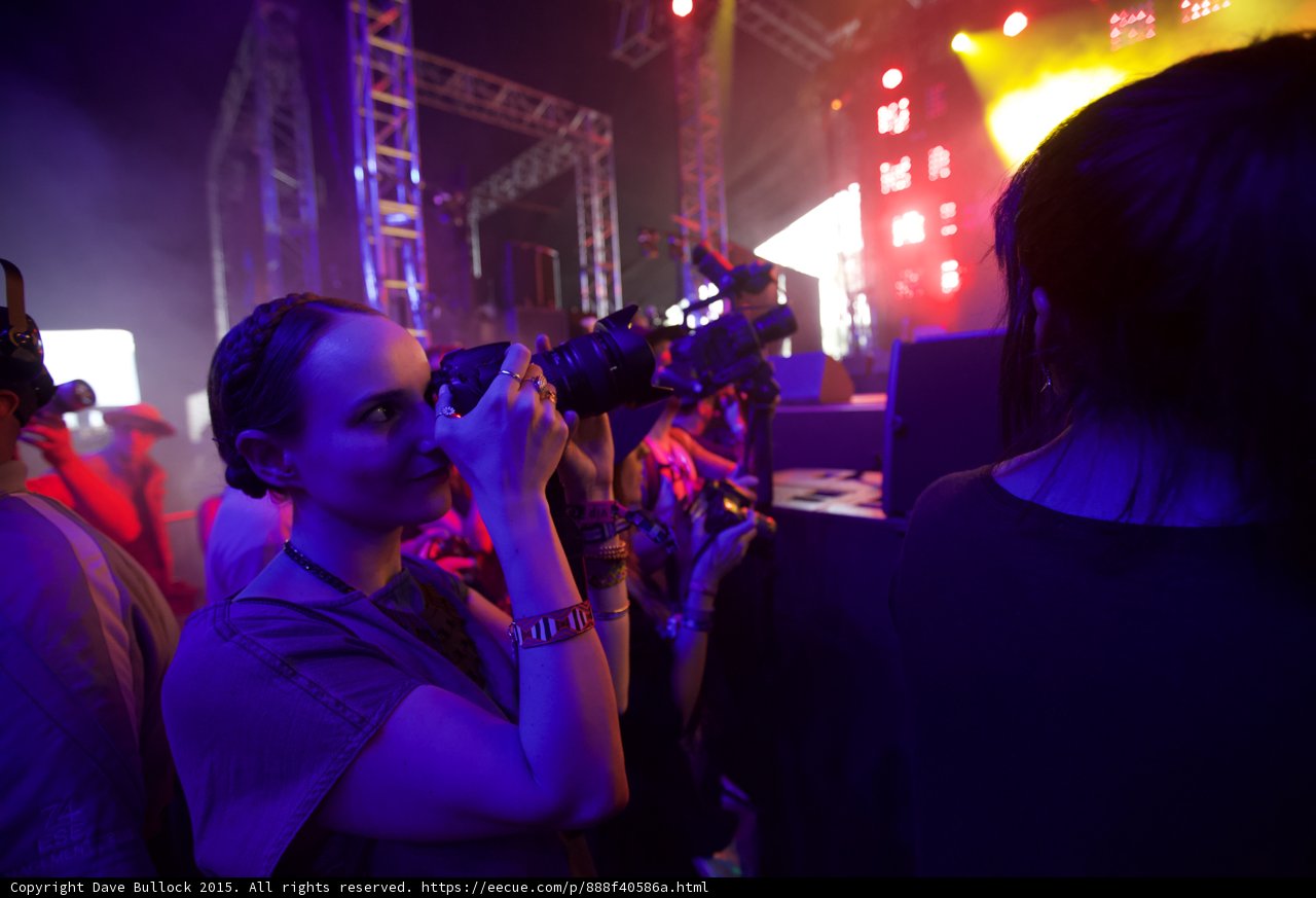 Female Photographer Photo Pit