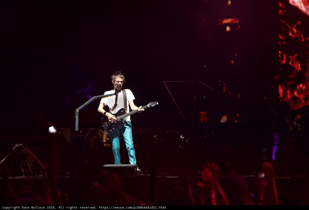 Matthew Bellamy Rocks Out on Guitar at Coachella 2010