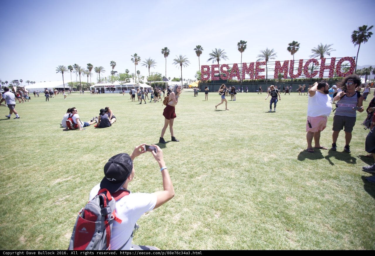 Beale Mooch Sign Takes Coachella by Storm