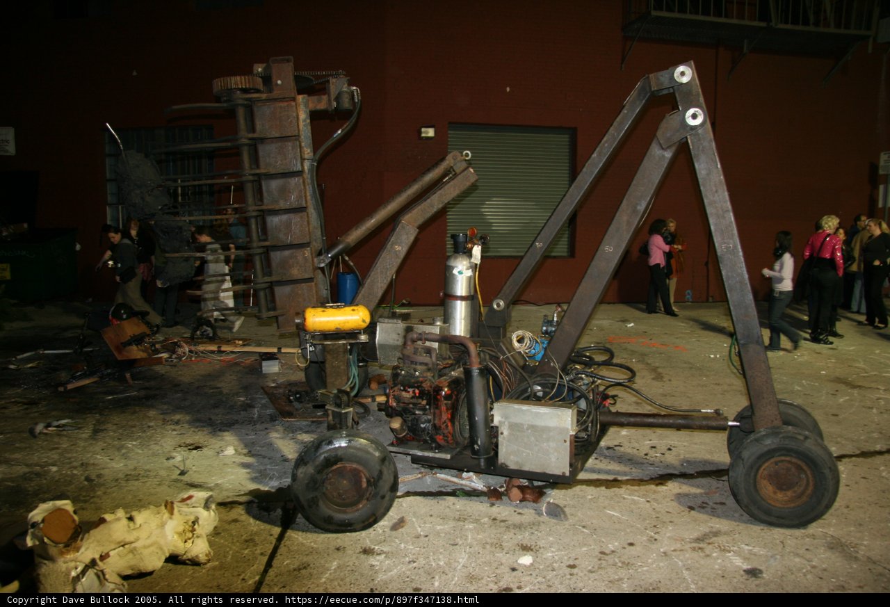 Heavy Duty Machine with Crane