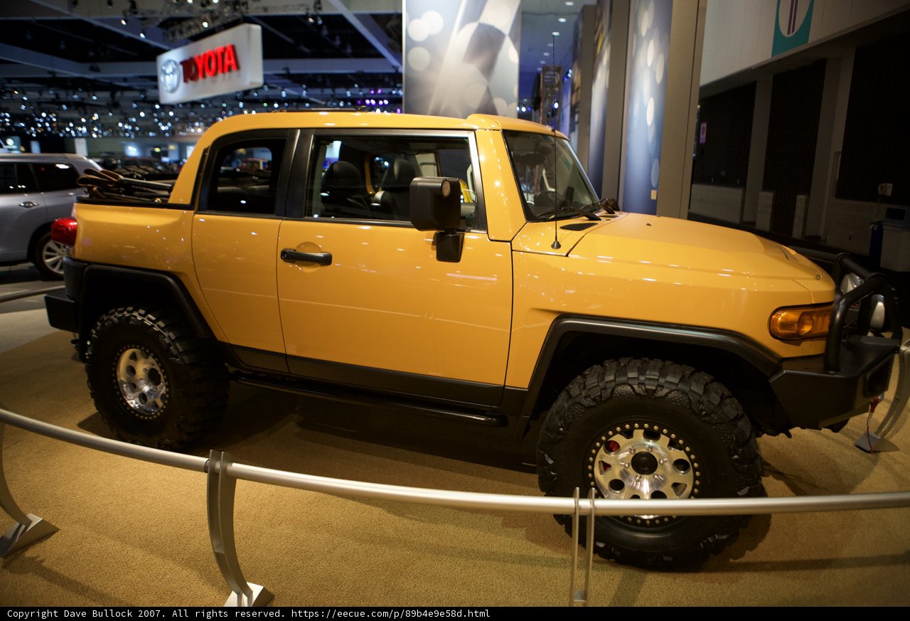 The Yellow Toyota FJ Cruiser Shines at LA Auto Show