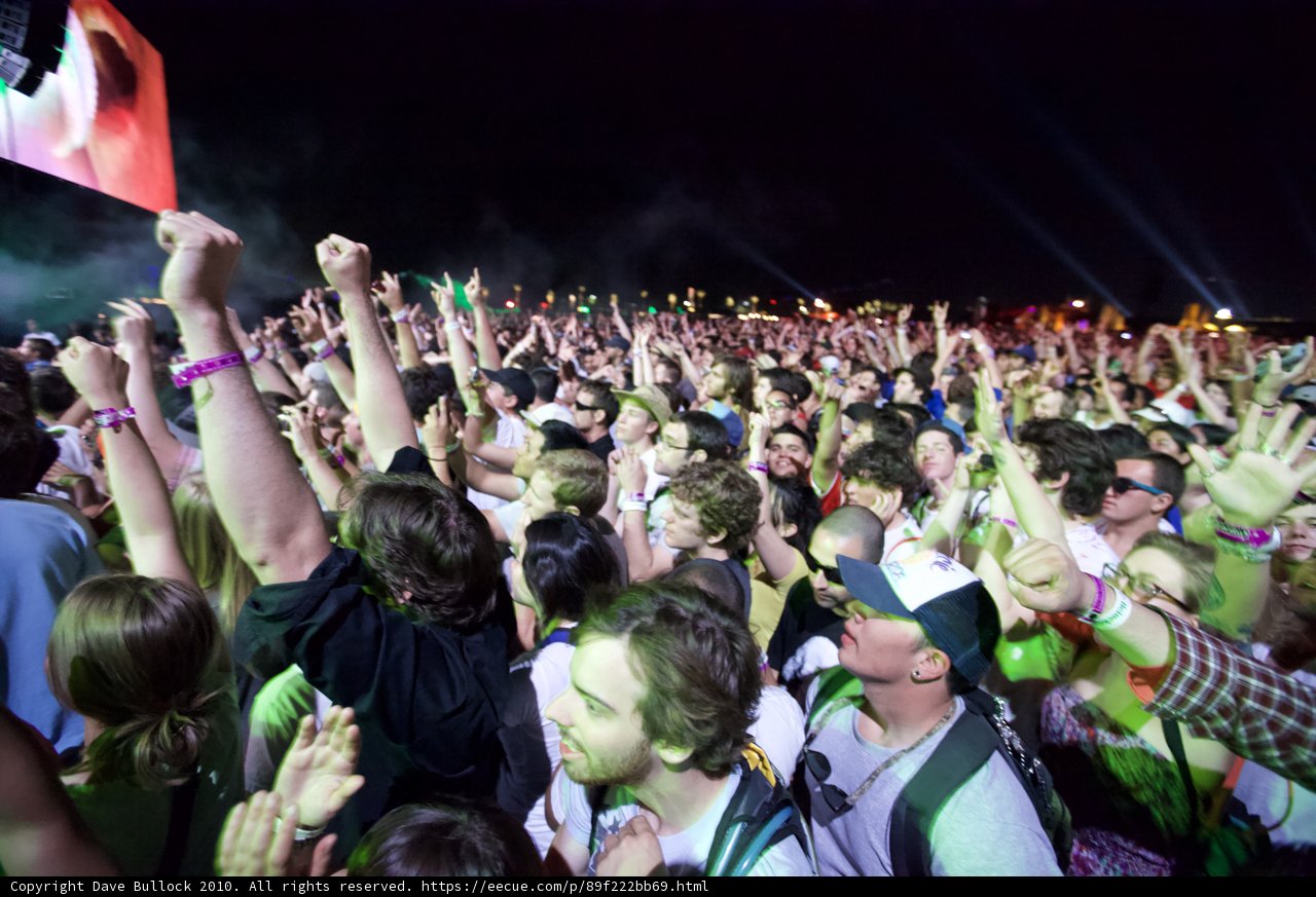 Cochella Friday Night: A Sea of Hands Up in the Urban Skyline