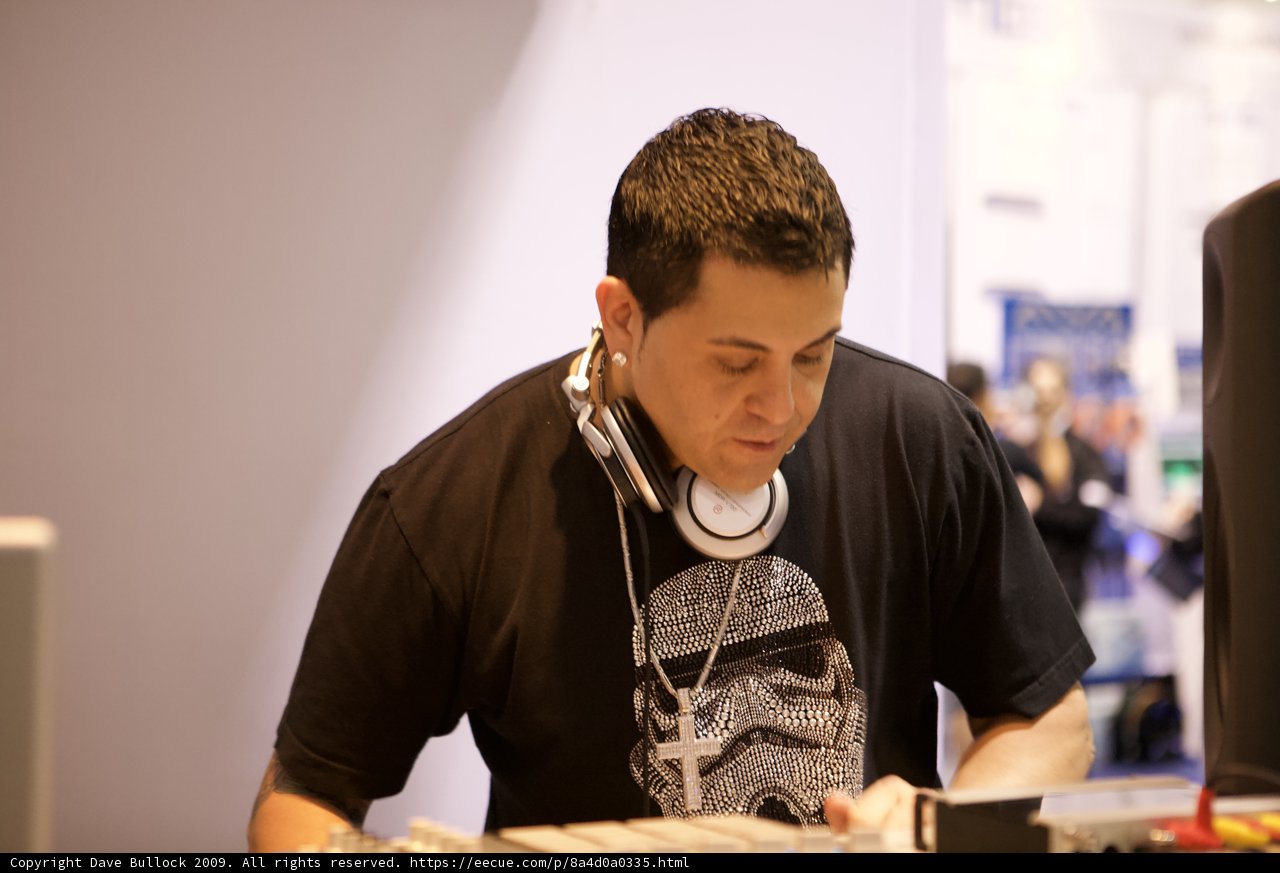 DJ Skribble Rocking the Machines